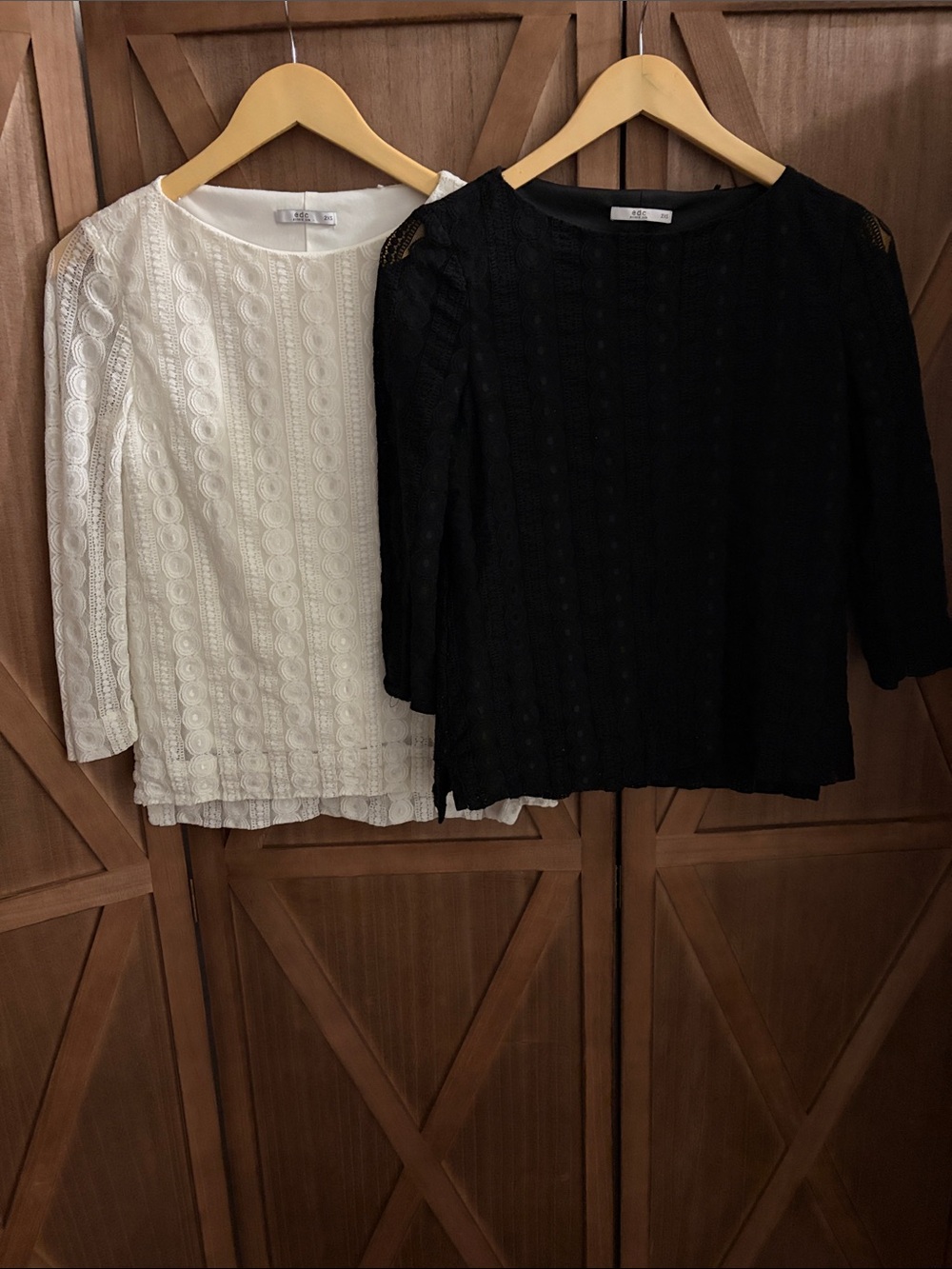 EDC Lace-Textured 3/4 Sleeve Blouse — White & Black SIZE 2XS